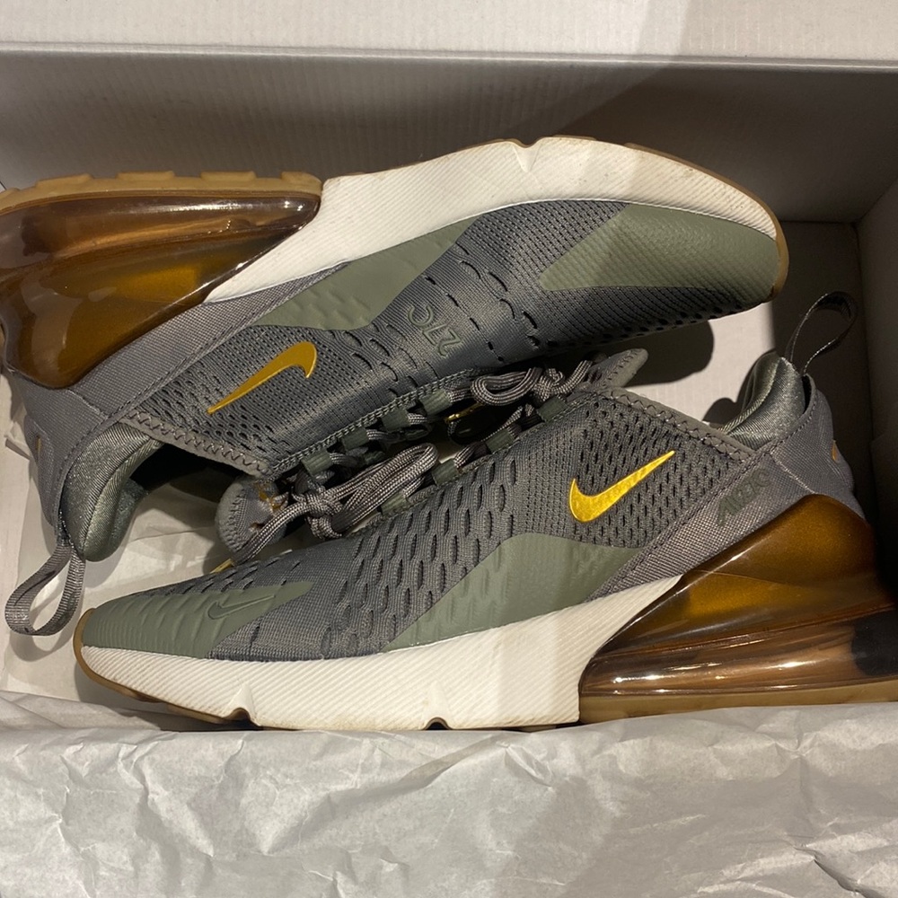 Like new Nike air max 270 women’s size 7.5